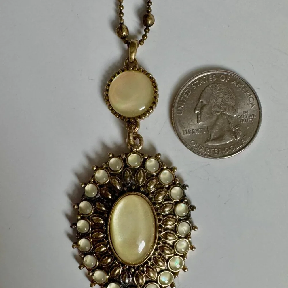 Vintage Lucky Gold Tone Moonglow Pendant Necklace with Matching Dangle Earrings - Picture 9 of 16
